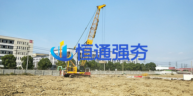 1-21042G12610292.jpg